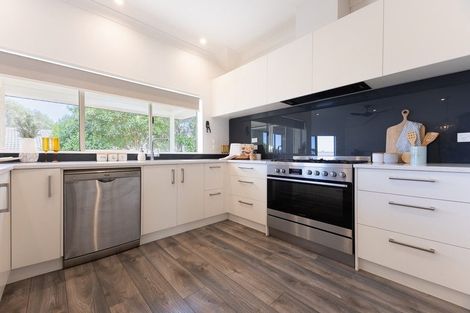 Photo of property in 10 Harvest Court, Paraparaumu, 5032