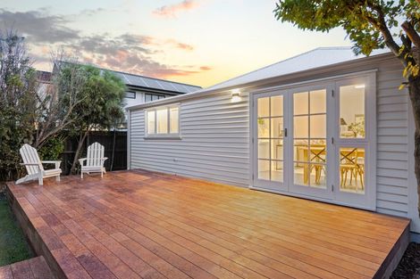 Photo of property in 12 Mays Road, St Albans, Christchurch, 8052