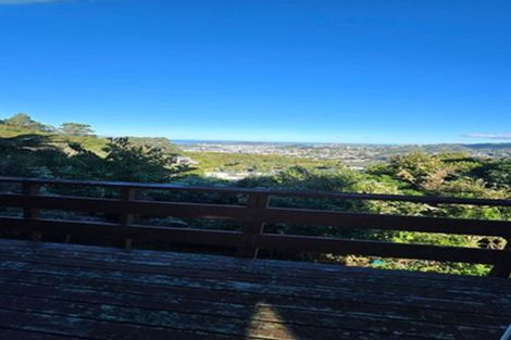 Photo of property in 10 Middlesex Place, Northland, Wellington, 6012