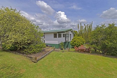 Photo of property in 180 Universal Drive, Henderson, Auckland, 0610