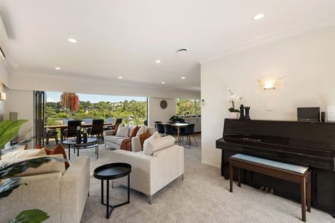 Photo of property in 39 Aberdeen Road, Castor Bay, Auckland, 0620