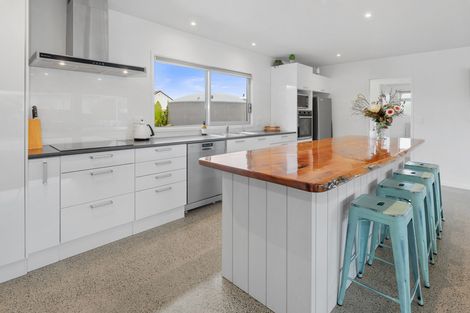 Photo of property in 28d Marram Place, Mangawhai Heads, Mangawhai, 0505