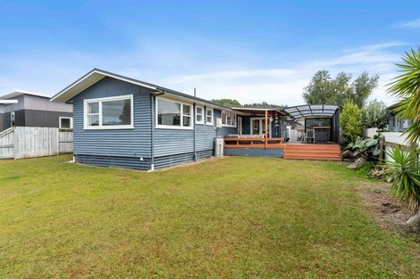 Photo of property in 225 Port Road, Whangamata, 3620