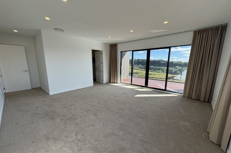 Photo of property in 32 Ridgehill Rise, Flat Bush, 2019