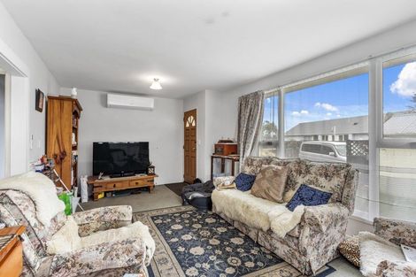 Photo of property in 9b Jade Place, Parklands, Christchurch, 8083