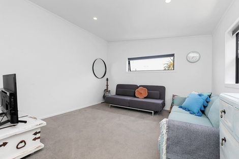 Photo of property in 61 Simpson Road, Papamoa Beach, Papamoa, 3118