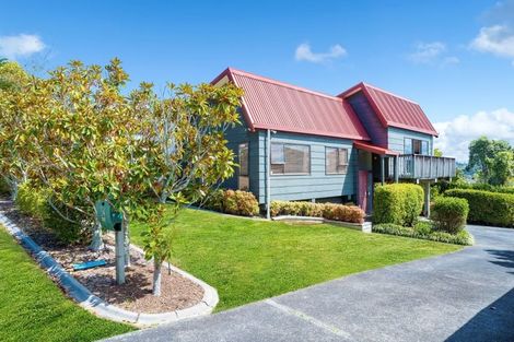 Photo of property in 34 Catalina Crescent, Forrest Hill, Auckland, 0620