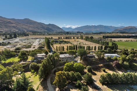 Photo of property in 293 Riverbank Road, Wanaka, 9382