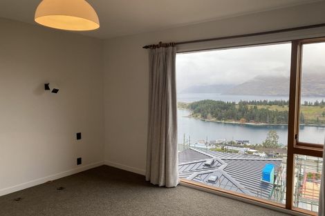 Photo of property in 11 Wakatipu Heights, Queenstown, 9300