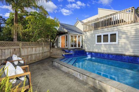 Photo of property in 8 Eucalyptus Place, Beach Haven, Auckland, 0626
