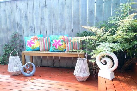 Photo of property in 2/45 Rawene Road, Birkenhead, Auckland, 0626