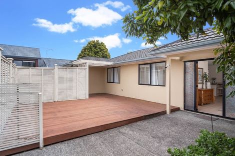 Photo of property in 1/17 Bond Crescent, Forrest Hill, Auckland, 0620