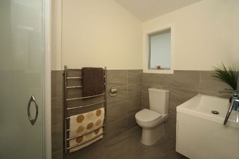 Photo of property in 48 Knightsbridge Drive, Forrest Hill, Auckland, 0620