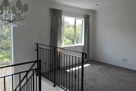 Photo of property in 14a Hauraki Crescent, Pinehill, Auckland, 0632