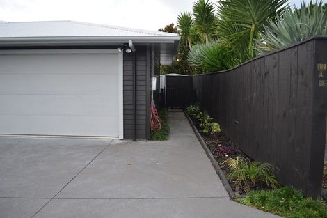 Photo of property in 109a Wairau Road, Oakura, 4314