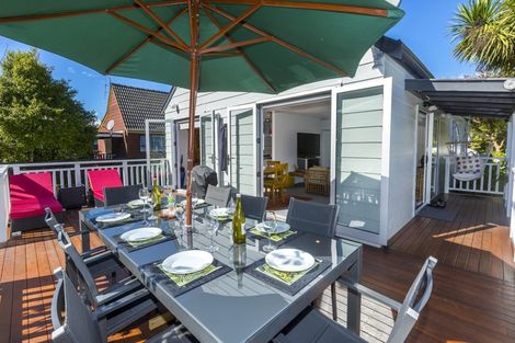 Photo of property in 81 Gemstone Drive, Birchville, Upper Hutt, 5018