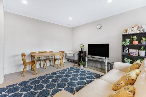 Photo of property in 2/85 Normandy Avenue, Melville, Hamilton, 3206