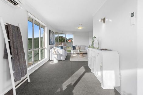 Photo of property in 32 Broadhaven Avenue, Parklands, Christchurch, 8083