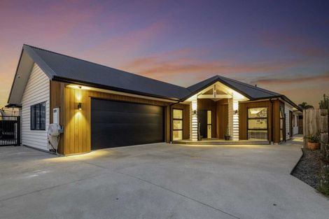Photo of property in 8 Senecio Way, Papamoa Beach, Papamoa, 3118