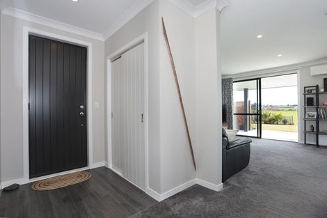 Photo of property in 6 George Street, Bulls, 4818