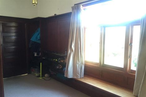 Photo of property in 37 Dorking Road, Brooklyn, Wellington, 6021