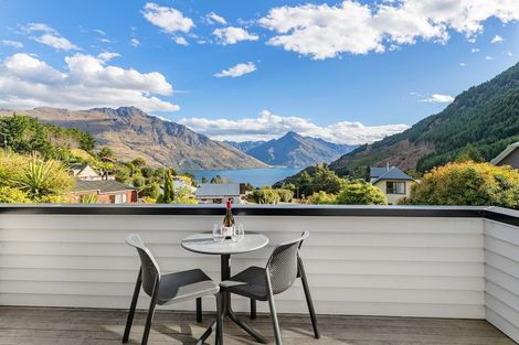 Photo of property in 27 Watts Road, Fernhill, Queenstown, 9300