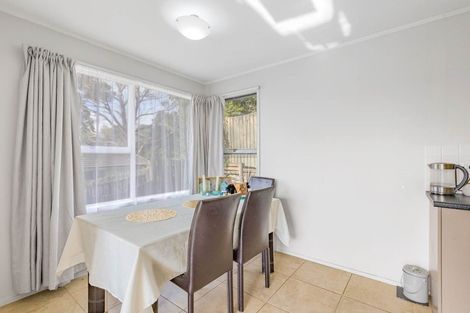 Photo of property in 9 Kilcar Place, Massey, Auckland, 0614