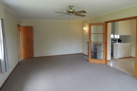 Photo of property in 61 Blakeborough Drive, Forrest Hill, Auckland, 0620