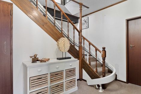 Photo of property in 18 Tawhara Place, Edgecumbe, 3120