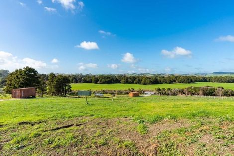 Photo of property in 635 Settlement Road, Kaiwaka, 0573