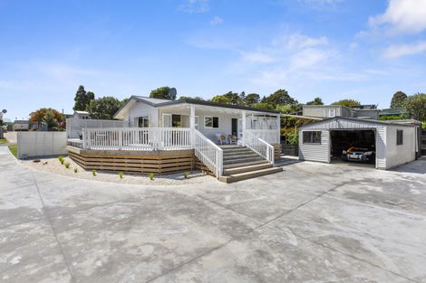 Photo of property in 30 Uenuku Avenue, Raglan, 3225