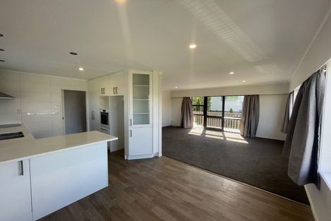 Photo of property in 5 Binda Place, Botany Downs, Auckland, 2010