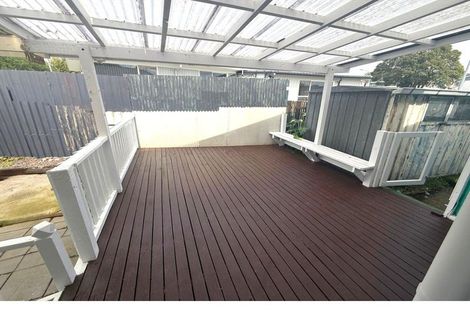 Photo of property in 1 Heathberry Close, Papatoetoe, Auckland, 2025