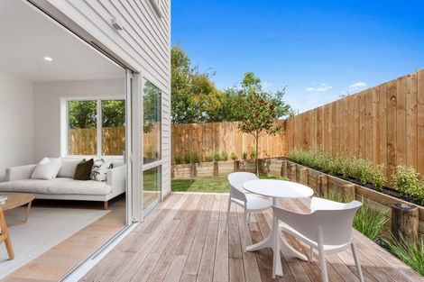 Photo of property in 4c Towra Place, Botany Downs, Auckland, 2010