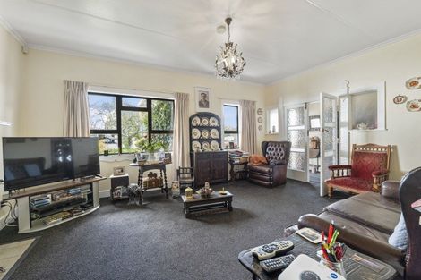 Photo of property in 17 Graham Street, Eltham, 4322