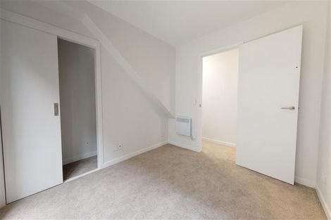 Photo of property in 2/17 Nairn Street, Mount Cook, Wellington, 6011