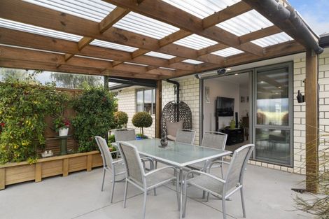 Photo of property in Waterview Estate, 26/4 Greystone Place, Omokoroa, 3114