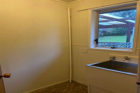 Photo of property in 12 Pankhurst Place, Sunnyvale, Auckland, 0612