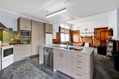 Photo of property in 30 Argyle Street, Hawera, 4610