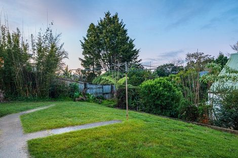 Photo of property in 2/7 Dakota Avenue, Beach Haven, Auckland, 0626