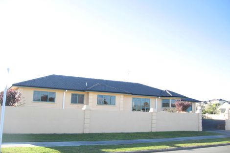 Photo of property in 2 Mickelson Avenue, Rototuna, Hamilton, 3210