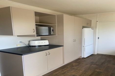 Photo of property in 96 Lantana Road, Green Bay, Auckland, 0604