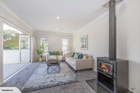 Photo of property in 69 Buscomb Avenue, Henderson, Auckland, 0610