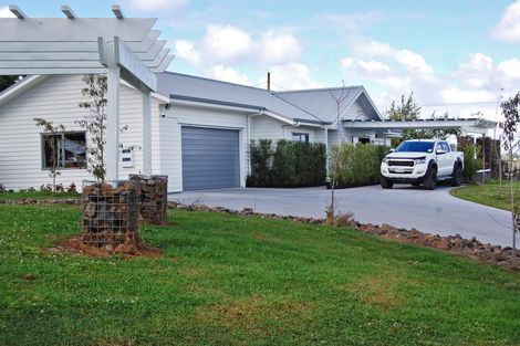 Photo of property in 9 Mountain Road, Kaiwaka, 0587