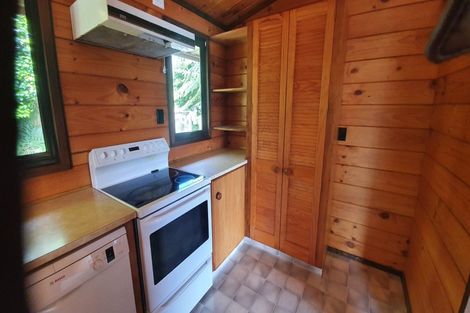 Photo of property in 73 Heta Road, Highlands Park, New Plymouth, 4312