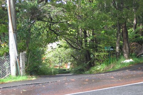 Photo of property in 204 Woodlands Park Road, Titirangi, Auckland, 0604