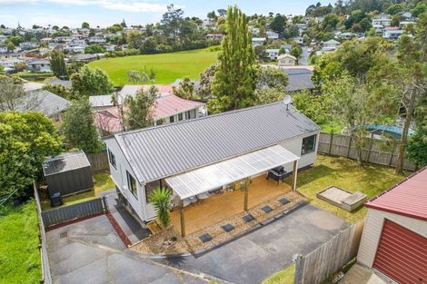 Photo of property in 2/7 Maywood Crescent, Glen Eden, Auckland, 0602