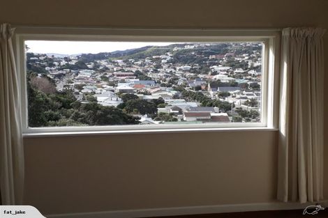 Photo of property in 16 Milne Terrace, Island Bay, Wellington, 6023
