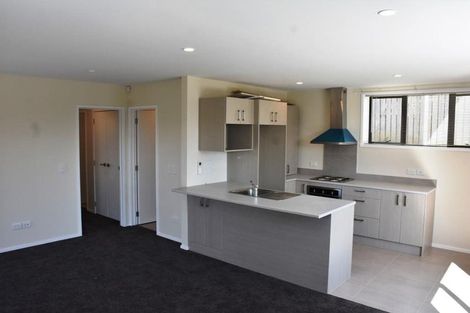 Photo of property in 2b Grenadine Place, Unsworth Heights, Auckland, 0632