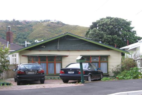 Photo of property in 161 Derwent Street, Island Bay, Wellington, 6023